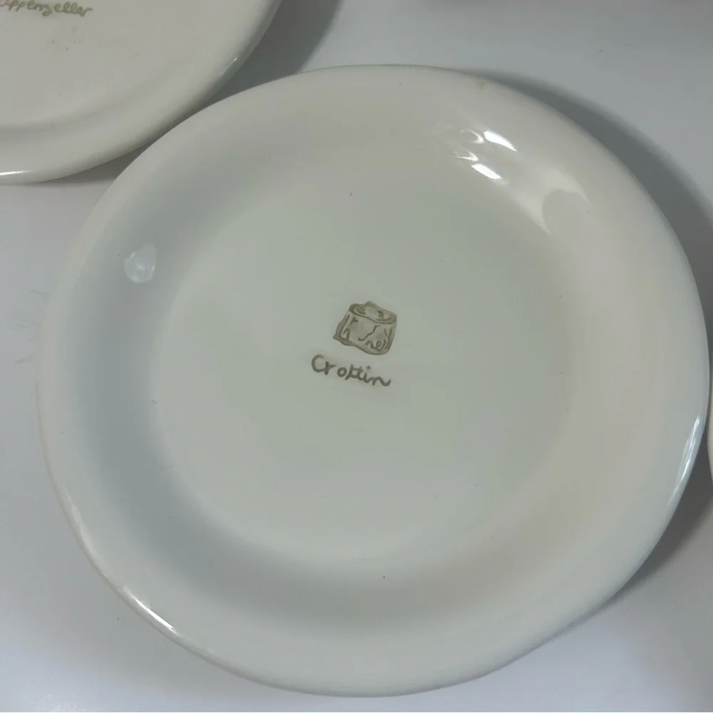 Williams Sonoma White Ceramic Cheese Plate Set of 5 6-1/4x1” Party Brunch